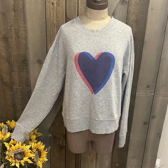 Evereve Tops - Evereve Gray Heart Graphic Sweatshirt Pima Cotton Crewneck Pullover M